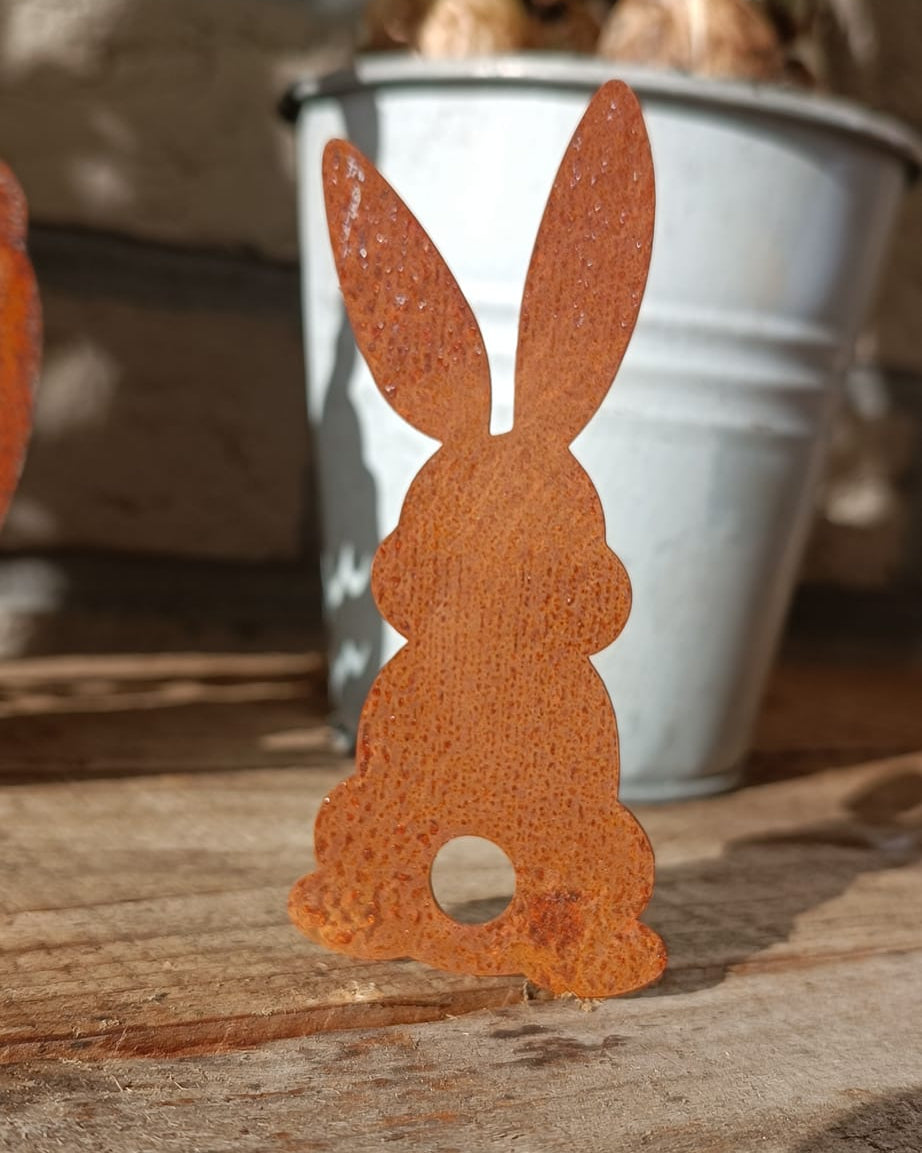Petit lapin à planter